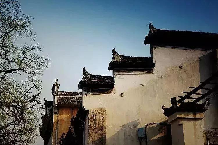 首批城中村改造项目专项借款发放，涉广州南京等地逾百个项目